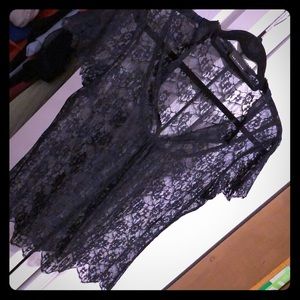 Sheer lace top, cute & sexy cap sleeves!